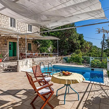 60 With Outdoor Swimmingpool Ferienhaus *