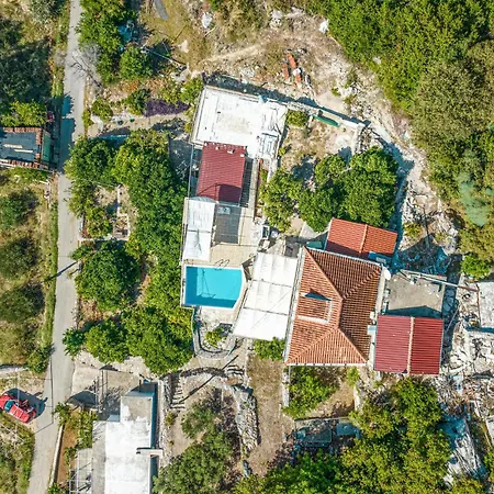 60 With Outdoor Swimmingpool *