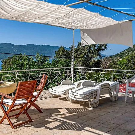 60 With Outdoor Swimmingpool